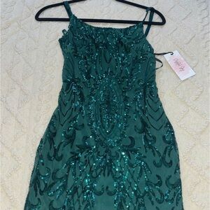 Elegant Green Sequin Dress